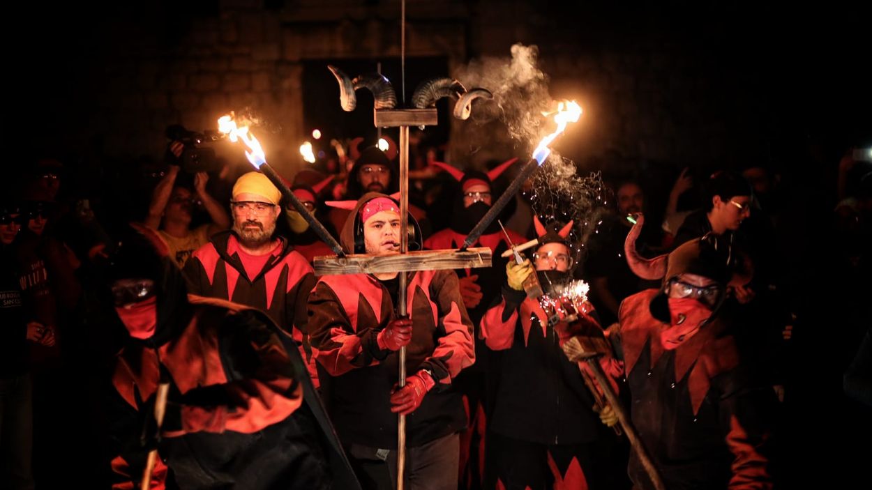 El Correfoc ha illuminat la Festa Major (Aj. Sant Cugat)