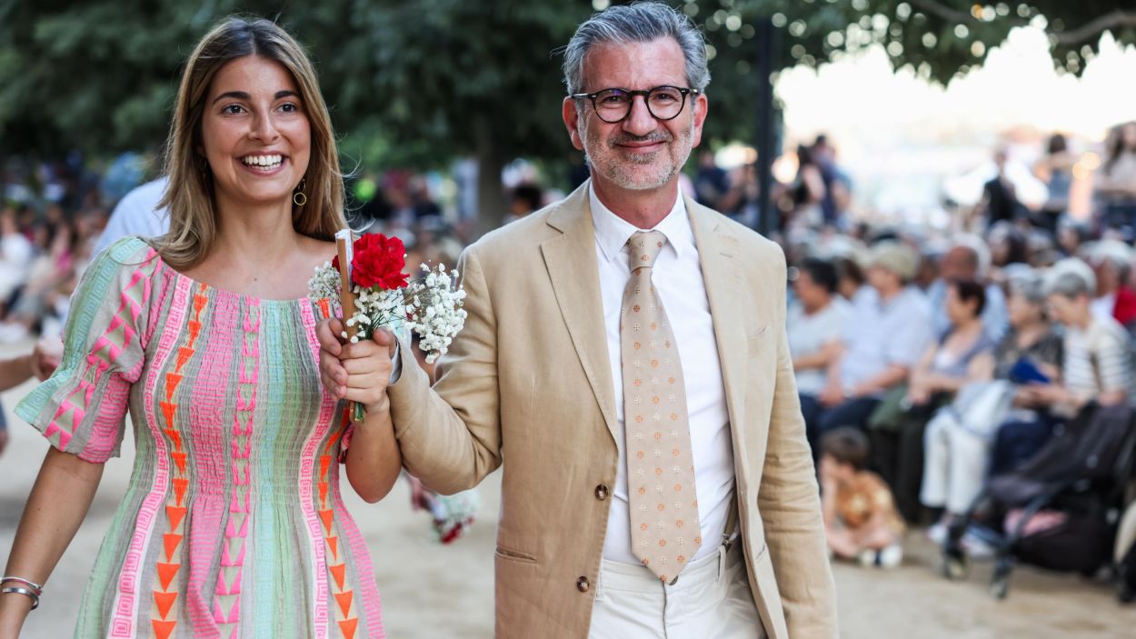 L'alcalde, Josep Maria Valls, ha ballat enguany amb la seva filla. Tamb han participat del ball diferents regidors i regidores