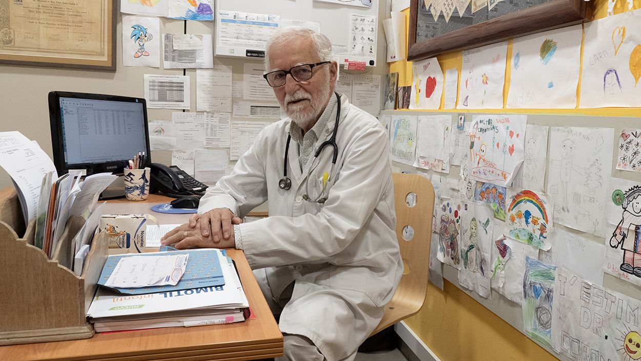 El Dr. Corominas s'ha jubilat desprs de ms de 50 anys exercint de pediatre on ha assistit a ms de 12.000 criatures