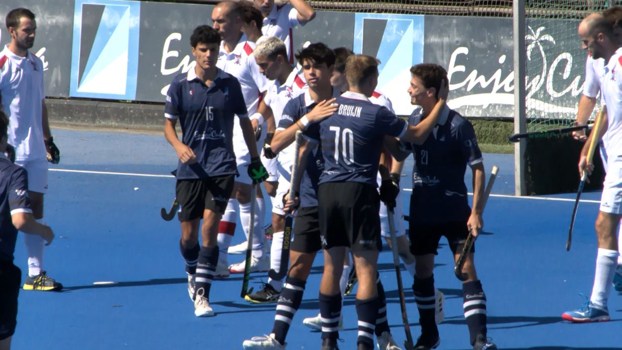 Un moment del partit entre el Junior i el Madrid - Las Rozas / Foto: Cugat Mdia