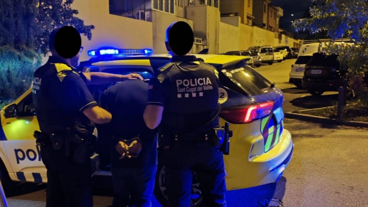 La Policia Local det dues persones en un operatiu de seguretat al barri del Monestir 