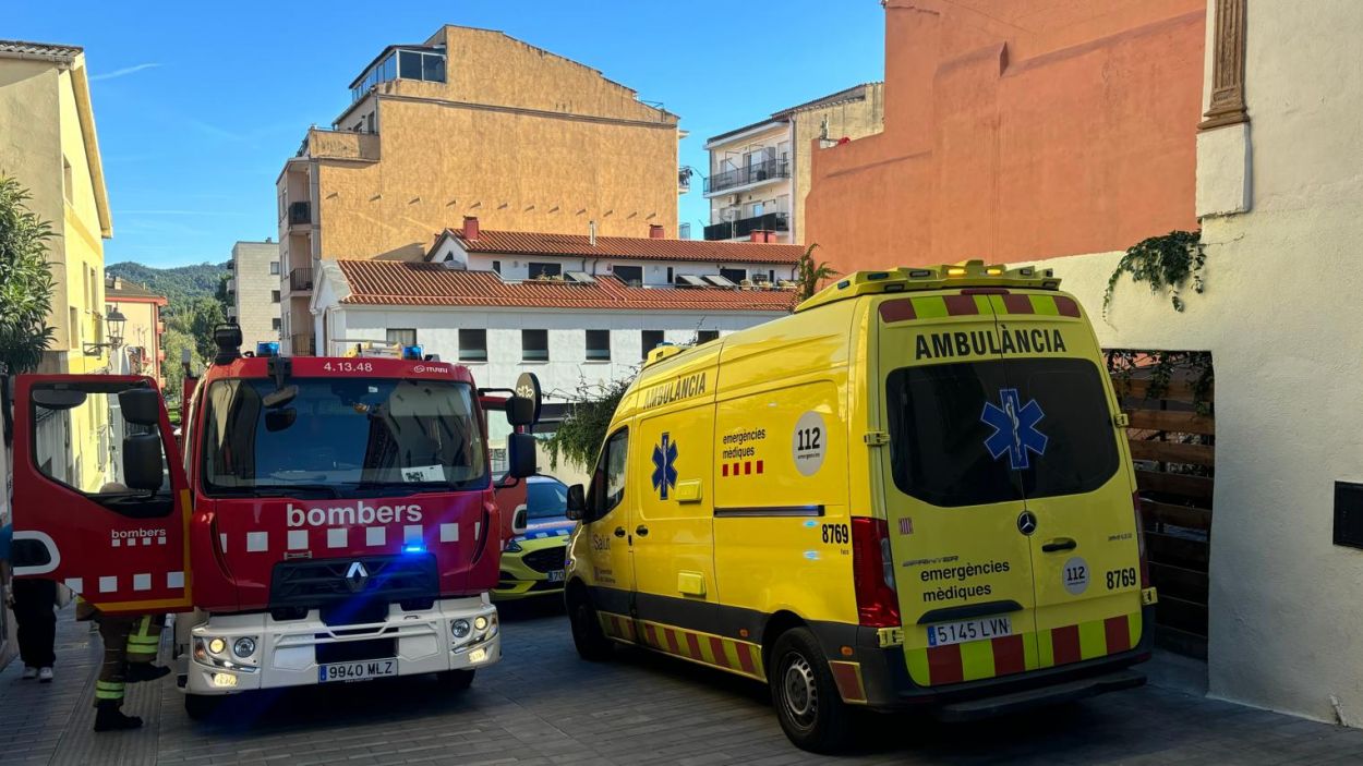 Extingit un incendit en un habitatge al Passatge de Cal Gerrer / Foto: Cugat Mdia