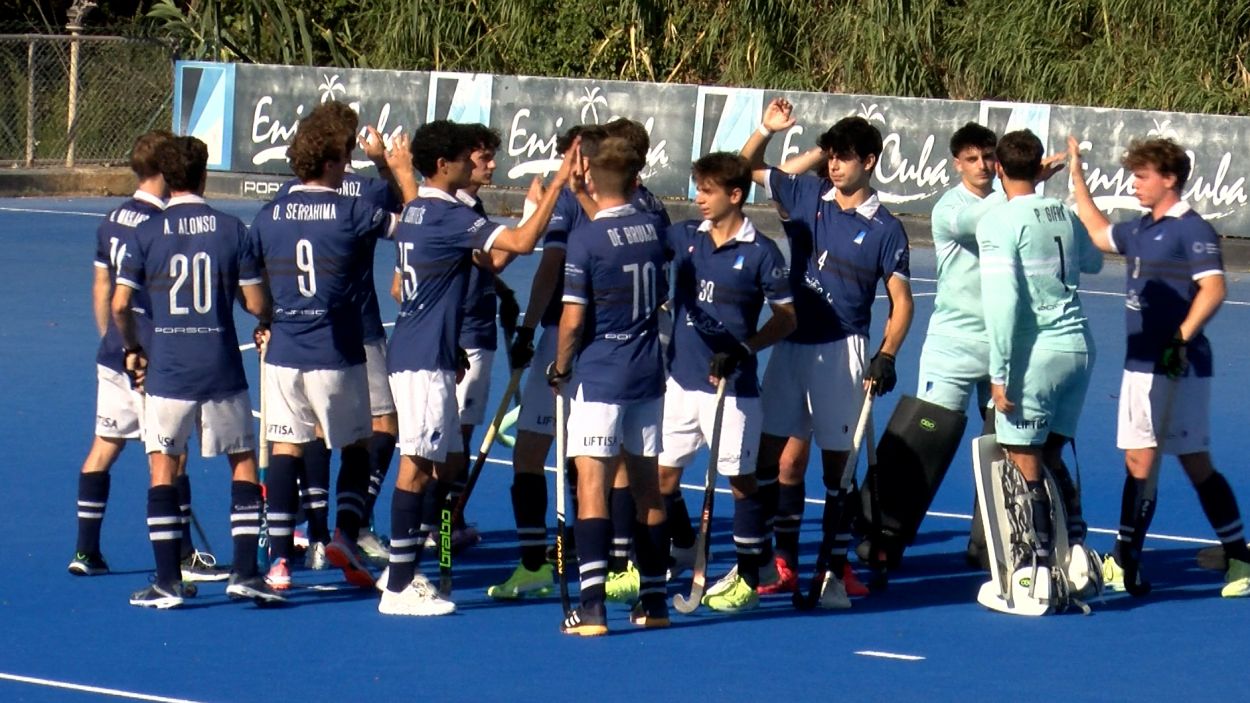 El Junior celebra la victria contra el Sanse. Foto: Alex Surez (Cugat Mdia)