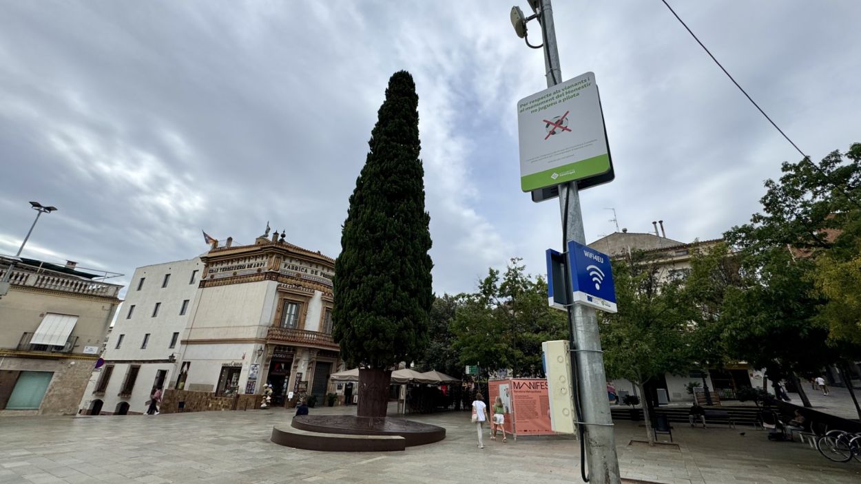 Imatge del cartell a la plaa d'Octavi / Foto: Cugat Mdia (Llus Llebot)