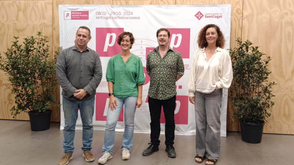 Moment de la presentaci de la 24a edici del Fesival Nacional de Poesia a Sant Cugat amb Jordi Lara, Nria Escamilla, Josep Pedrals i Carolina Hernndez / Foto: Cugat Mdia