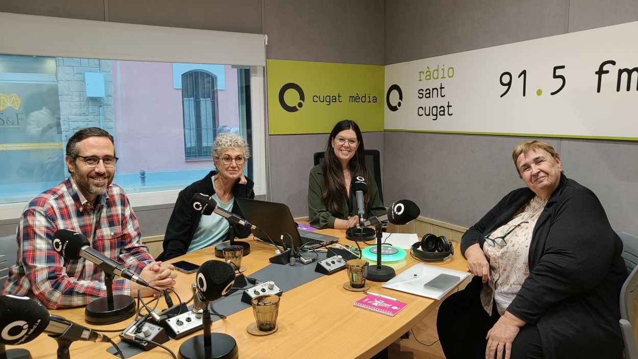 D'esquerra a dreta: Toni Ramon, Neus Sotomayor, Alba Triad i Dolors Vilarasau a l'estudi Ramon Barnils de Rdio Sant Cugat / Foto: Cugat Mdia