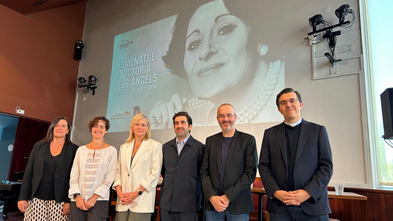 D'esquerra a dreta: Maria Farriol, Nria Escamilla, Elena Mora, Marc Busquets, Pedro Pardo i Emili Marls / Foto: Cugat Mdia