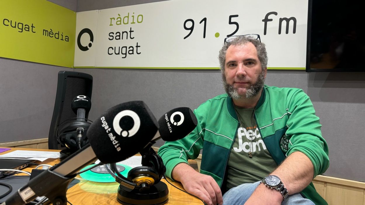 Roger Grfols, a l'estudi de Rdio Sant Cugat / Foto: Cugat Mdia