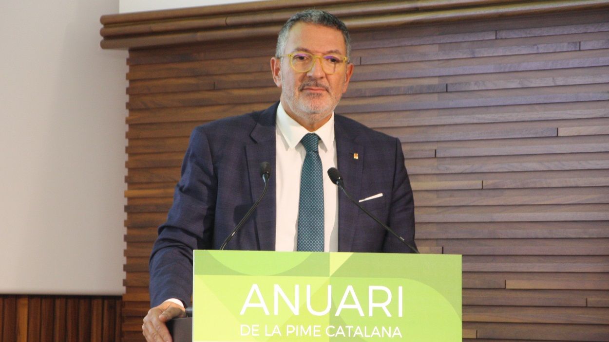 El consell d'Empresa i Treball, Miquel Smper, durant la presentaci de l'anuari de la pime catalana 2024 / Foto: ACN (Mart Perna)