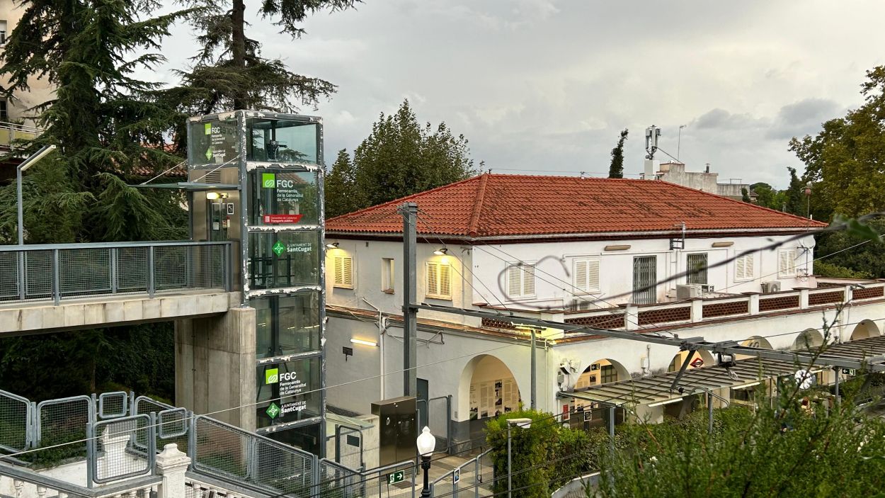 L'ascensor de la Floresta que mai no funciona