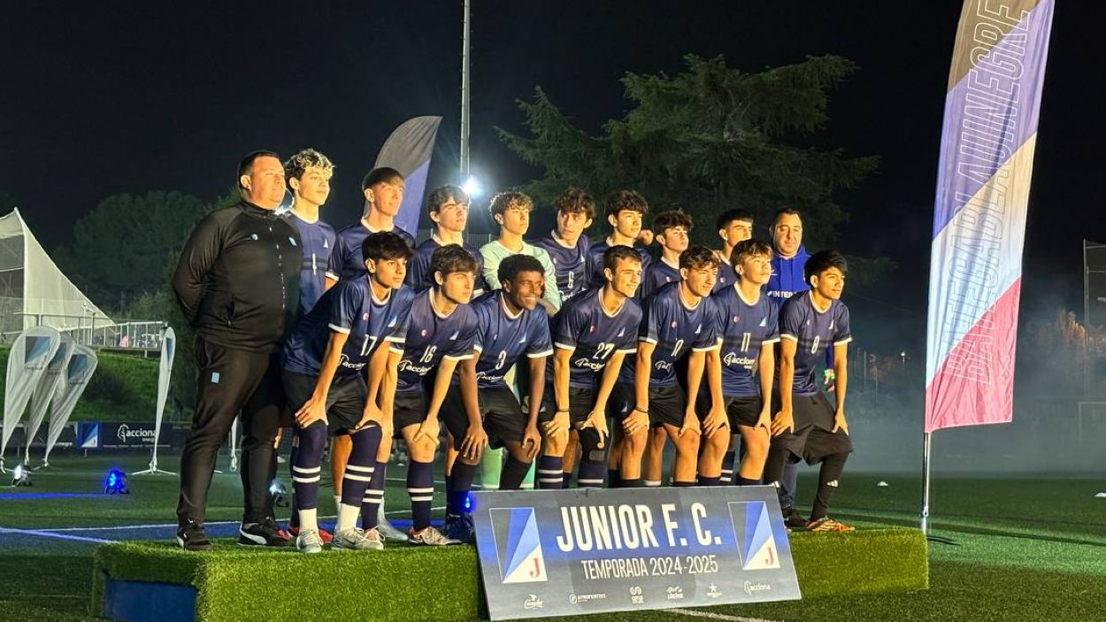 Un dels equips del Junior de futbol / Foto: Cugat Mdia