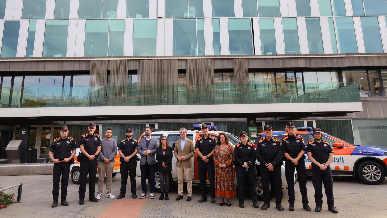 Moment previ a la sortida dels voluntaris de Protecci Civil / Foto: Ajuntament de Sant Cugat