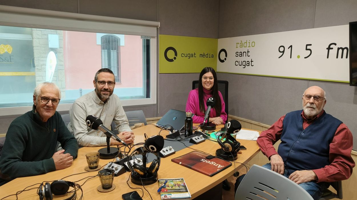 D'esquerra a dreta: Rogeli Pedr, Toni Ramon, Alba Triad i Eduard Jener a l'estudi Ramon Barnils de Rdio Sant Cugat / Foto: Cugat Mdia