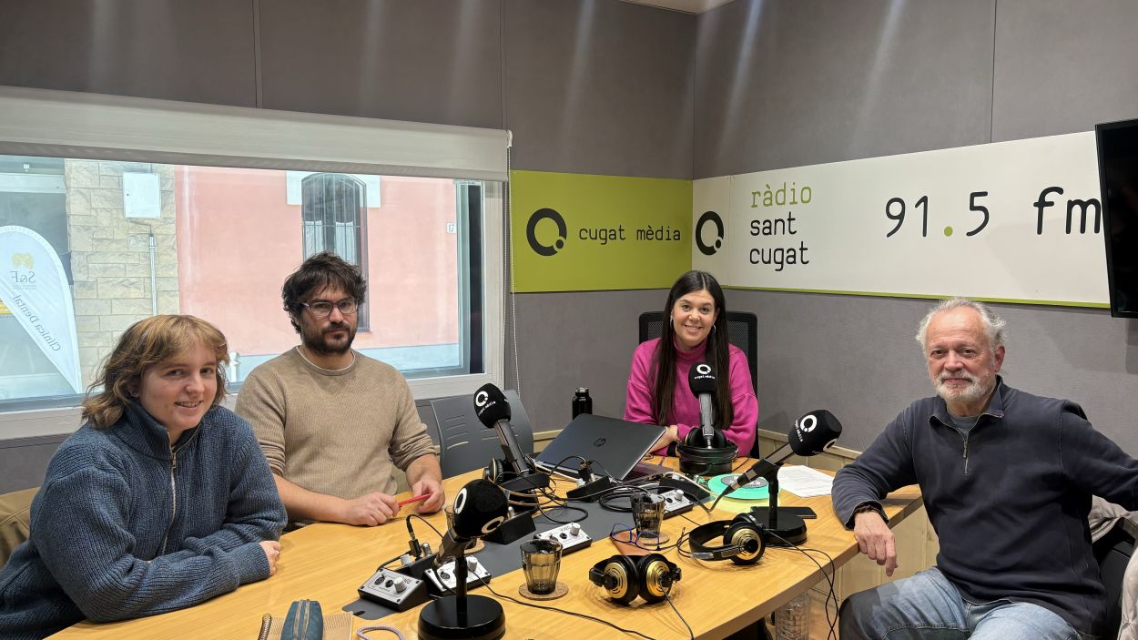 D'esquerra a dreta: Laia Coronado, Bernat Bella, Alba Triad i Josep Amors a la tertlia del 'Faves comptades' de Rdio Sant Cugat / Foto: Cugat Mdia