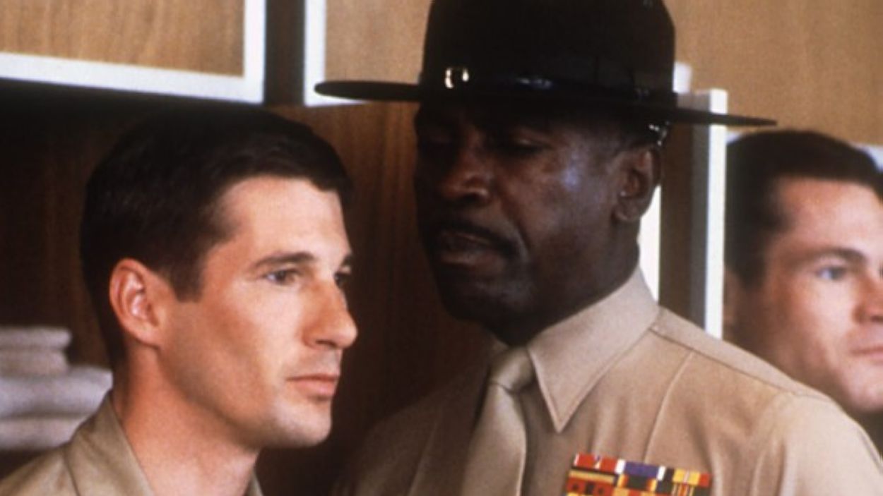 Richard Gere i Louis Gossett Jr. en un moment del film 'Oficial i cavaller' / Foto: Un moment del film