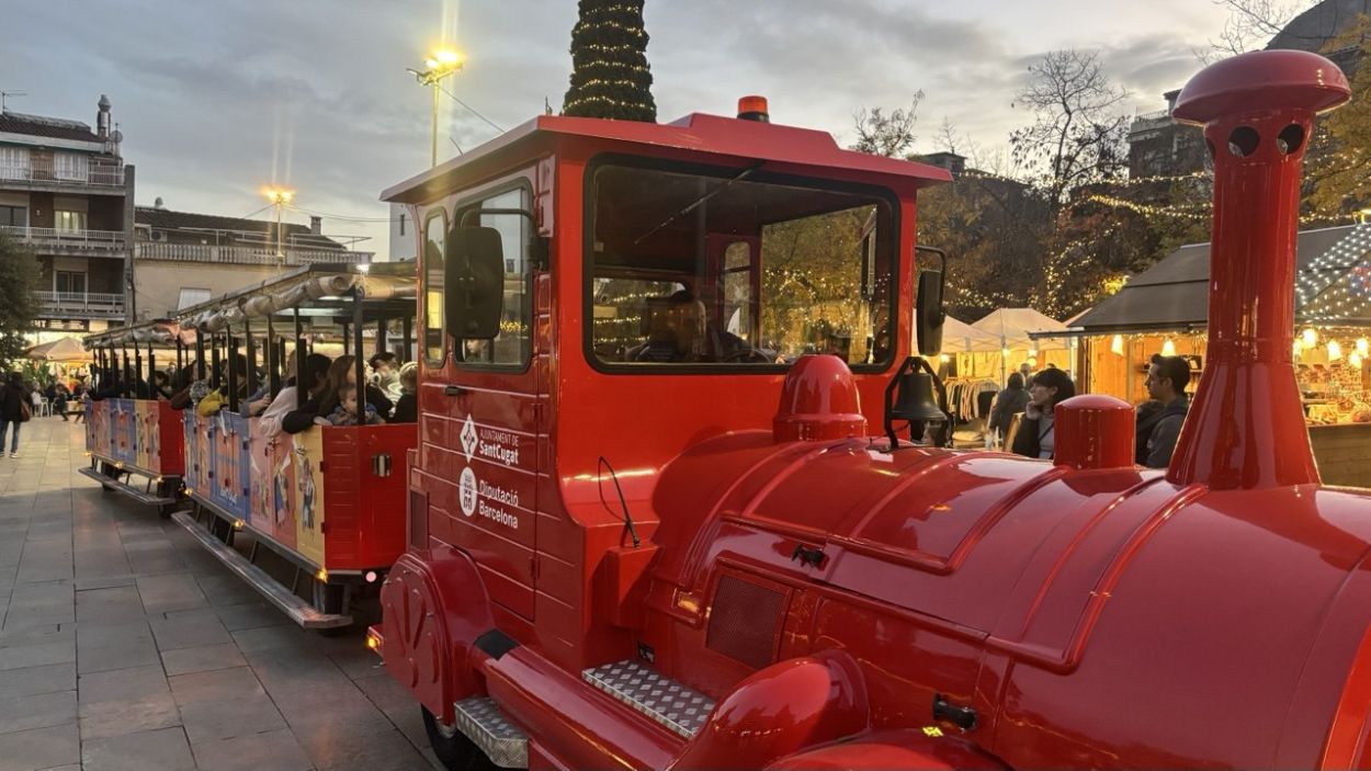 El trenet de Nadal a la plaa d'Octavi / Foto: Cugat Mdia