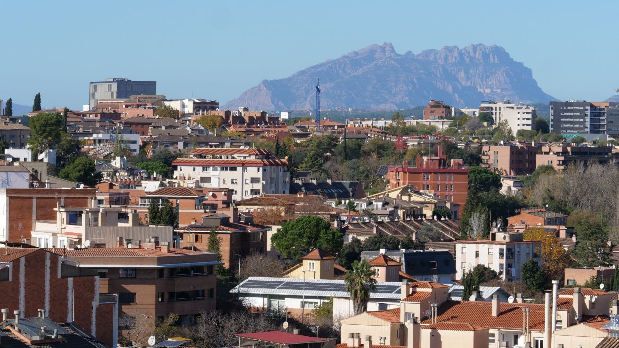 Vistes de Montserrat des del Monestir de Sant Cugat