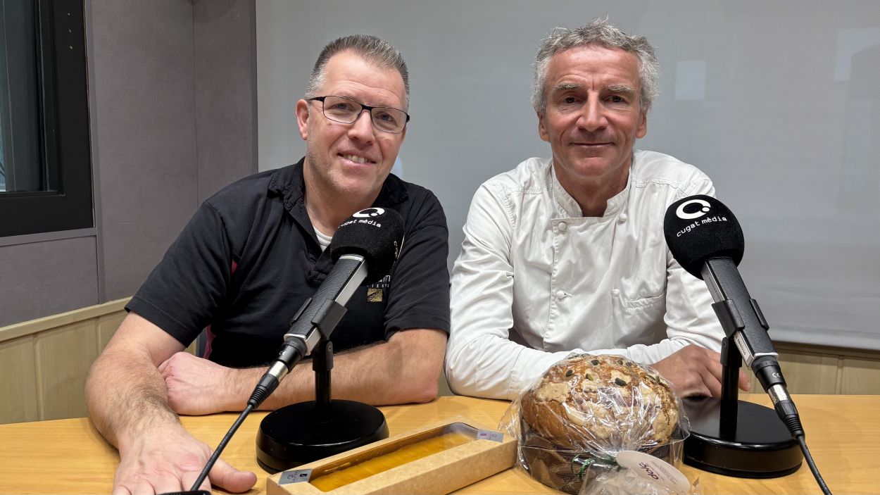 Els pastissers Carles Boix, de La Palma, i Yann Duytsche, del Dol a l'estudi Ramon Barnils de Rdio Sant Cugat / Foto: Cugat Mdia