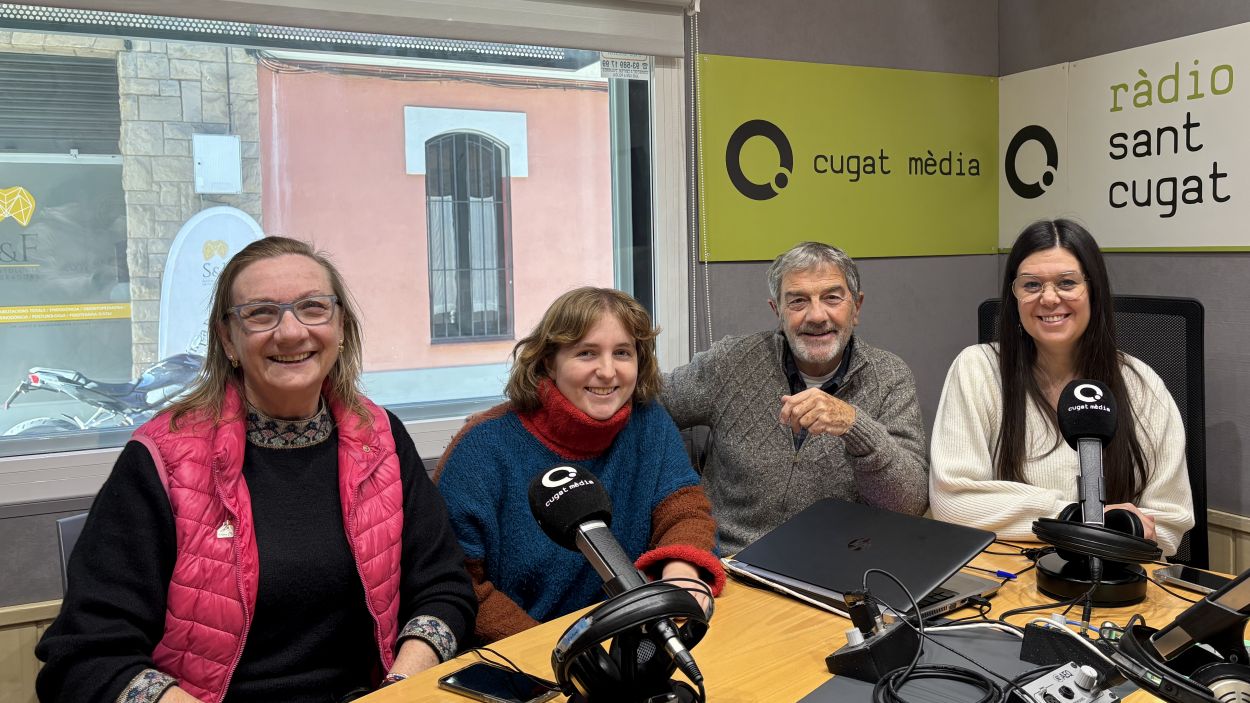 D'esquerra a dreta: Montse Moral, Laia Coronado, lvar Roda i Alba Triad a l'estudi Ramon Barnils de Rdio Sant Cugat / Foto: Cugat Mdia