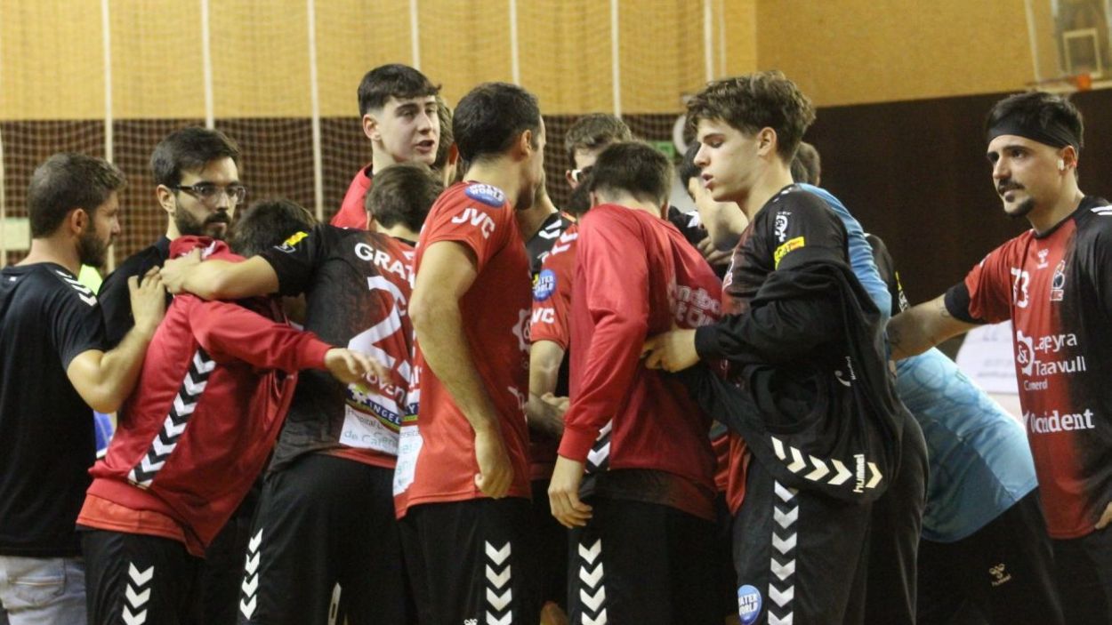 L'Handbol Sant Cugat vol pujar a Plata L'Handbol Sant Cugat vol pujar a Plata
