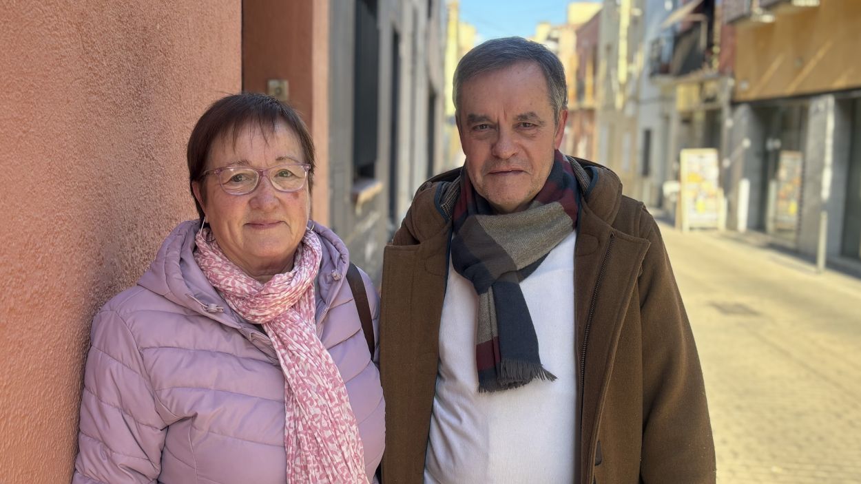 Rosa Daz, membre de la Comissi de Festes de Sant Antoni, i Ferran de Juan, membre de la Uni Santcugatenca, han passat pel 'Faves comptades' per explicar tots els detalls de la celebraci de Sant Antoni Abat