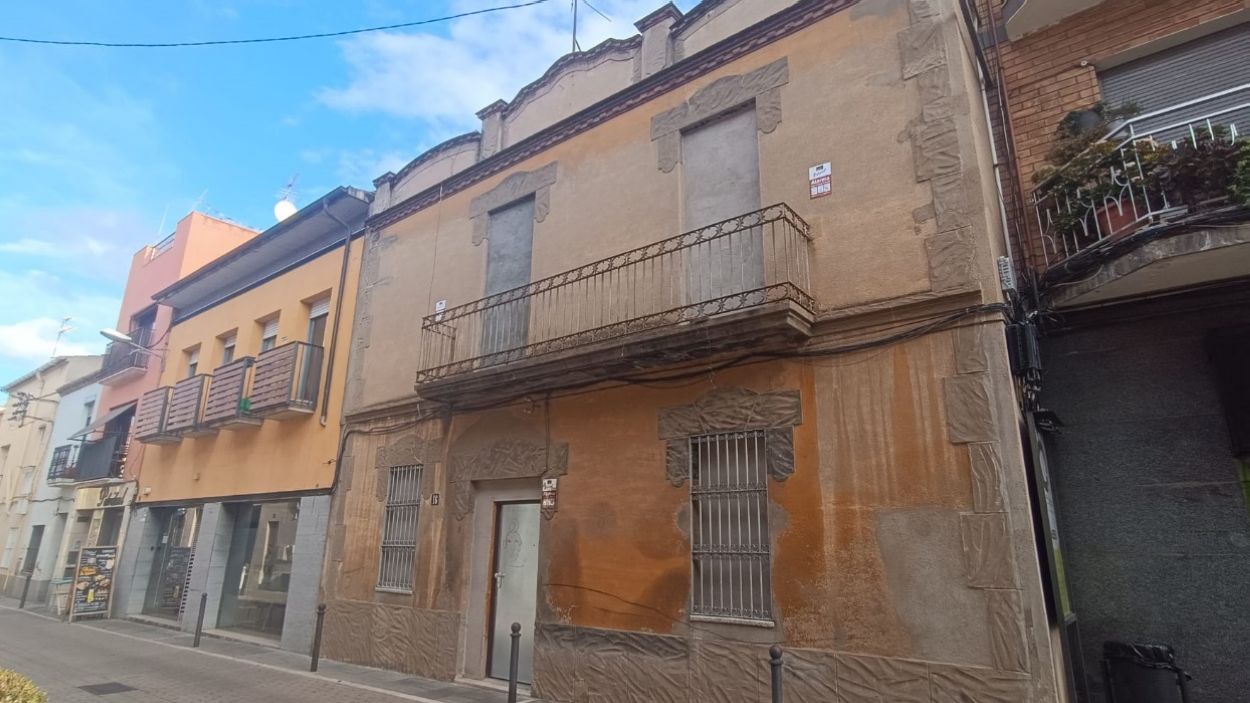 La casa, propietat de la Fundaci Josep Carreras, va estar ocupada durant dos anys, i ara l'han venut a una constructora / Foto: Cugat Mdia