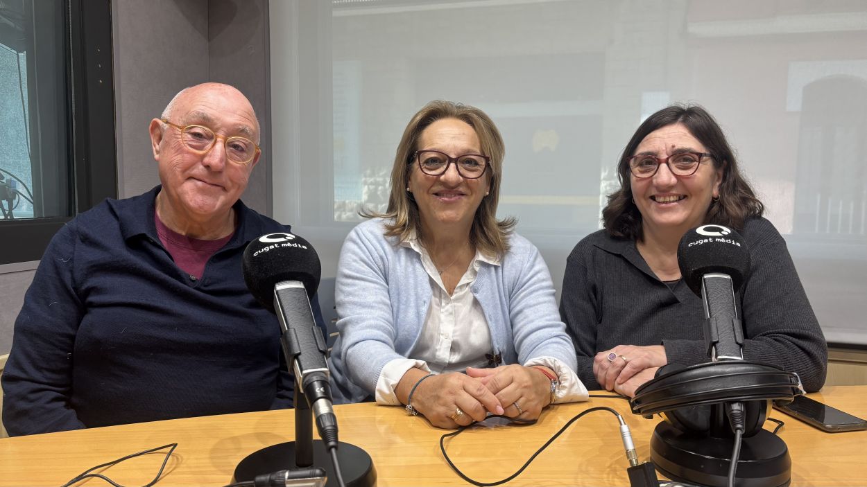 Robert Sav, Roser Ezequiel i Eva Tataret a l'estudi Ramon Barnils de Rdio Sant Cugat