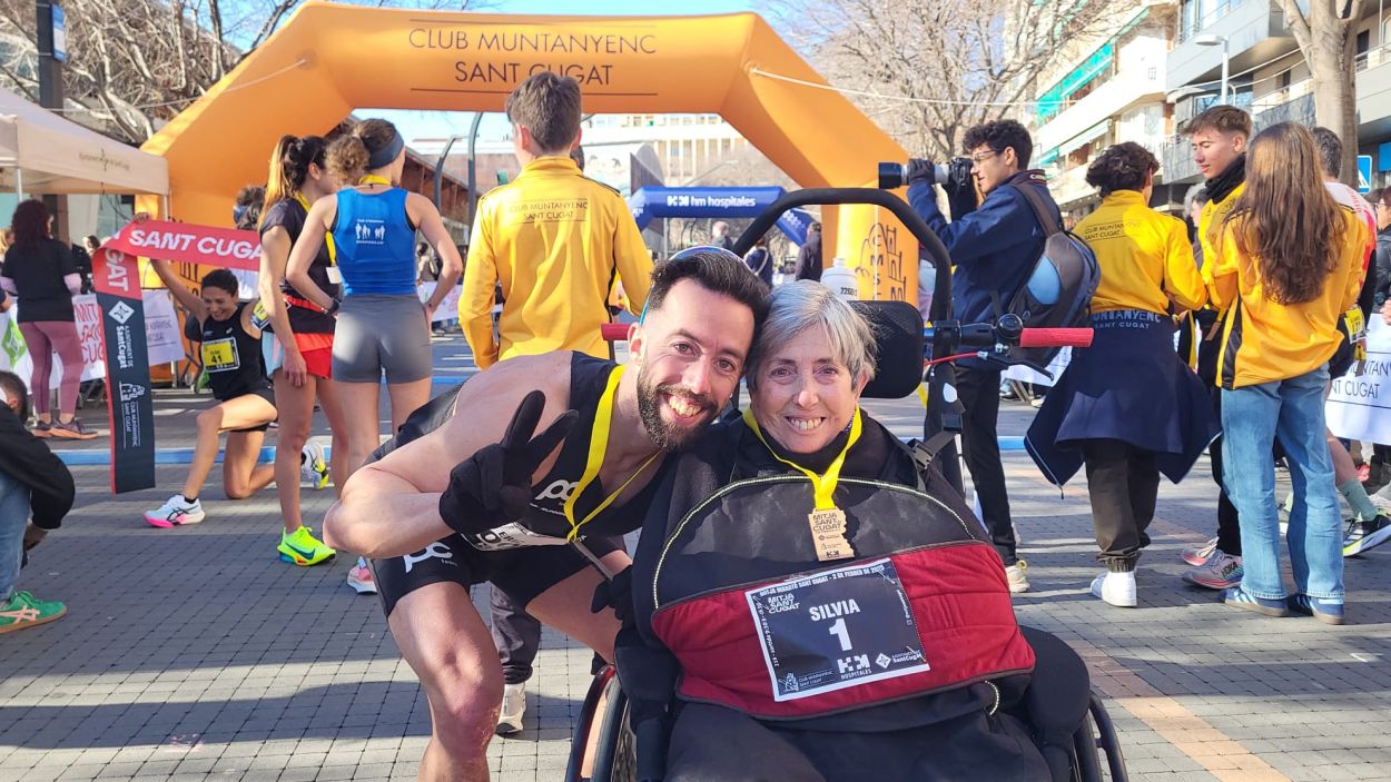 ric Domingo i Slvia Roldn desprs de finalitzar la Mitja Marat de Sant Cugat / Foto: Cugat Mdia