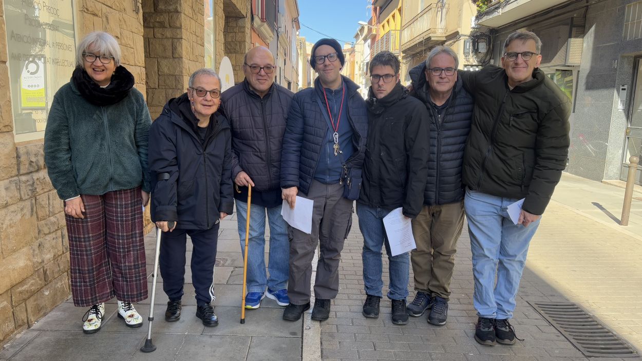 Els usuaris del Taller Jeroni de Moragas protagonistes del programa 'Per tu' de Rdio Sant Cugat / Foto: Cugat Mdia