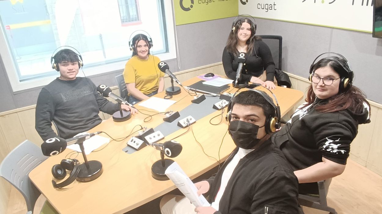 Els protagonistes de 'Freqncia alternativa' a Rdio Sant Cugat. /Foto: CFA