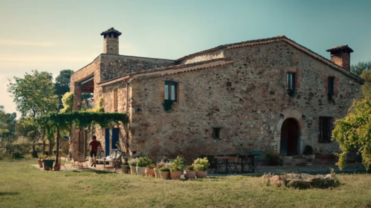 La masia de Can Cuss de Valldoreix a l'anunci de Casa Tarradellas / Foto: EMD Valldoreix