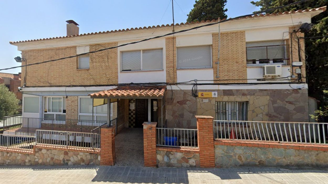 Exterior de la comissaria de la Policia Nacional a Cerdanyola del Valls / Foto: Google Maps