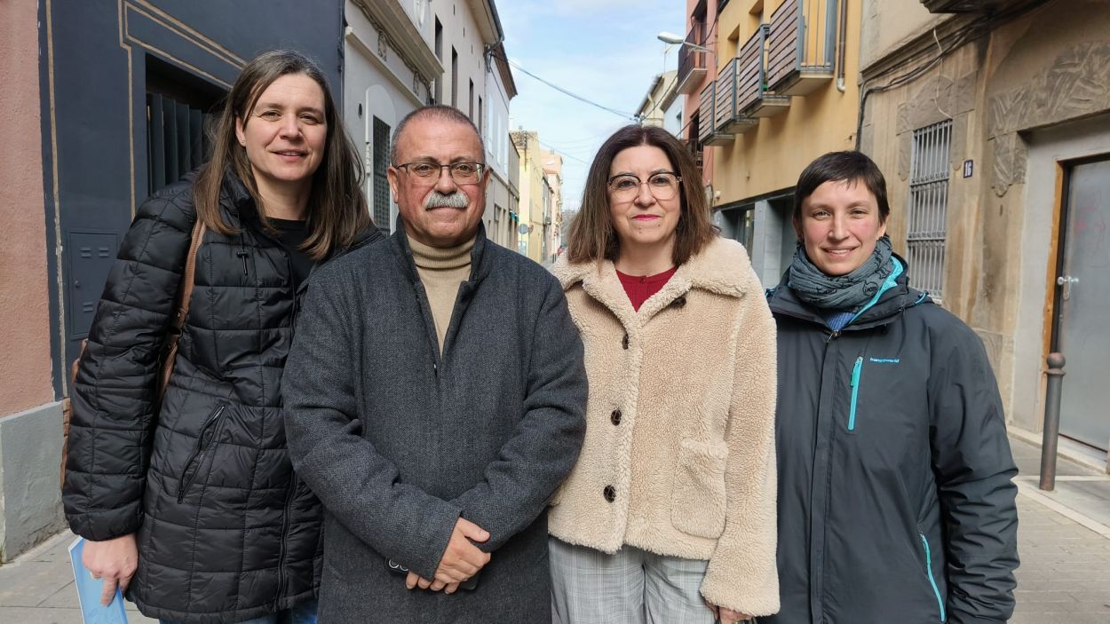 D'esquerra a dreta Slvia Gasol, Ferran Felius, Maria Arnedo i Sara Oriol davant de Cugat Mdia