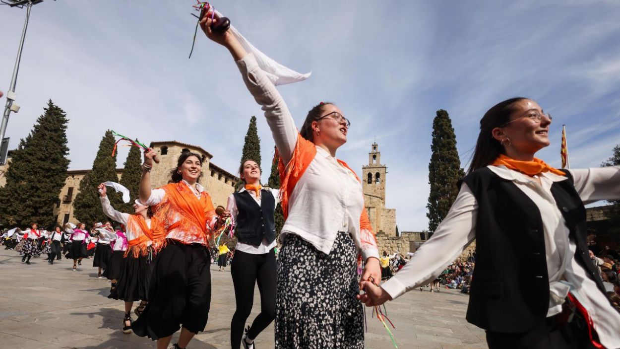 El Ball de Gitanes ha deixat la plaa d'Octavi petita