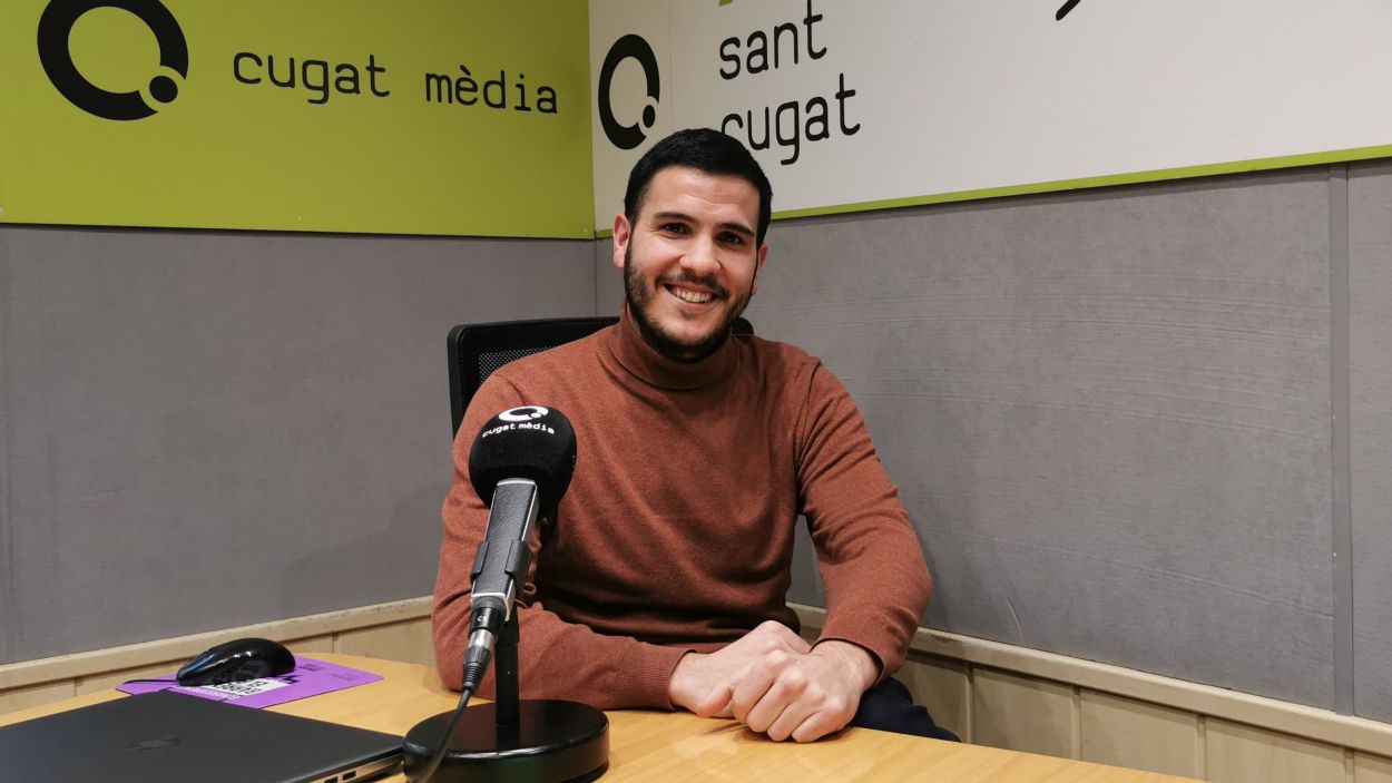 Sergi Mart, llibreter de la Paideia a l'estudi Ramon Barnils de Rdio Sant Cugat