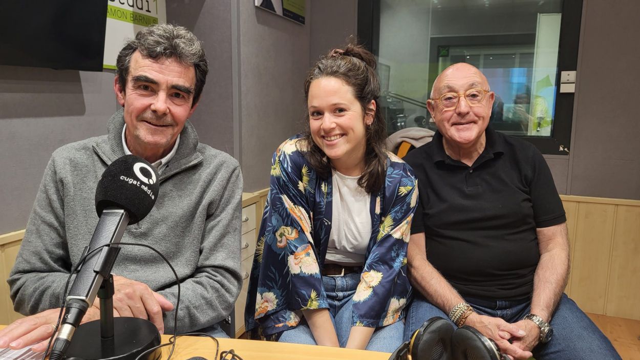 Toni Sams, Mireia Carrillo i Robert Sav a l'estudi Ramon Barnils