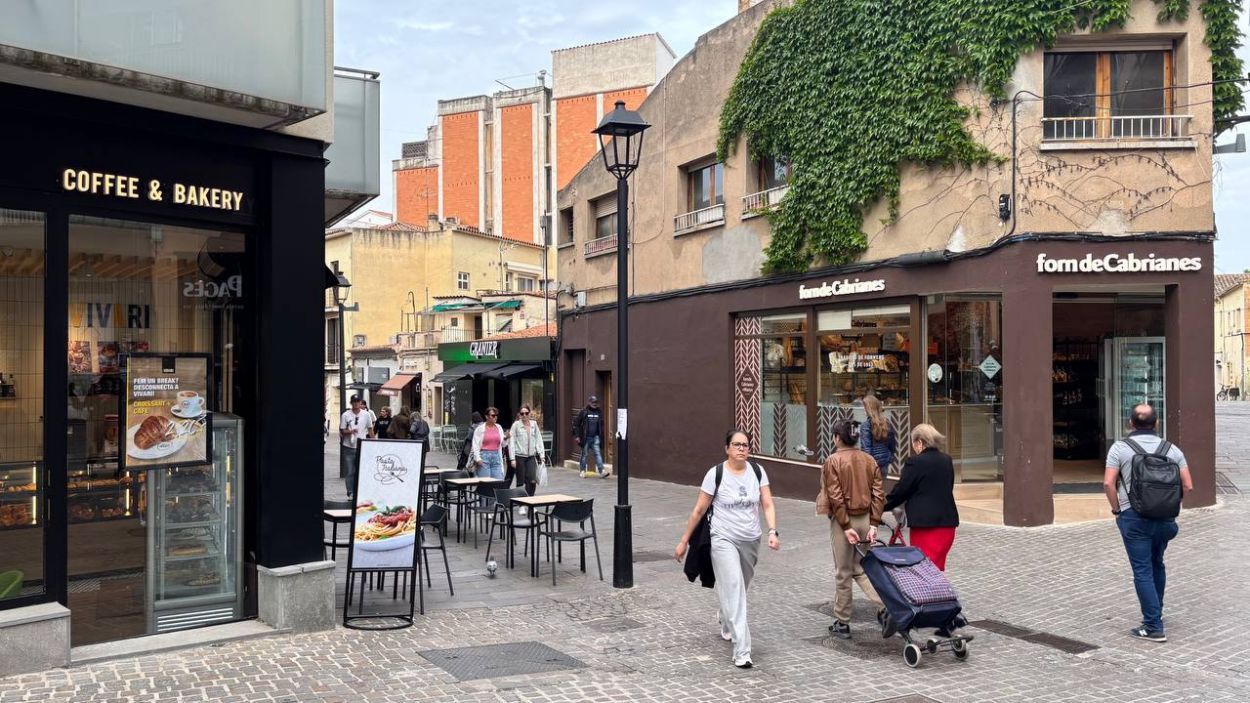 L'hegemonia comercial, els hàbits de consum i el futur de les botigues: anàlisi del comerç de Sant Cugat