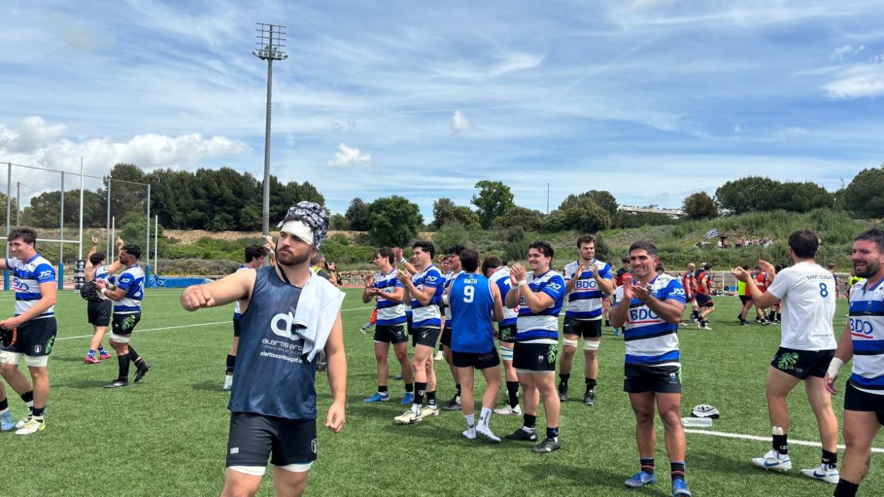 Els jugadors del Rugby Sant Cugat celebren la classificaci a les semifinals per l'ascens / Foto: Cugat Mdia