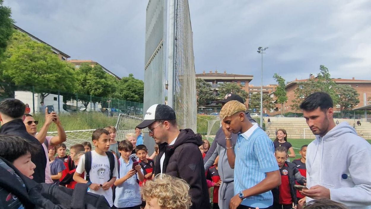 Lamine Yamal prepara el draft de la Kings League a Sant Cugat 