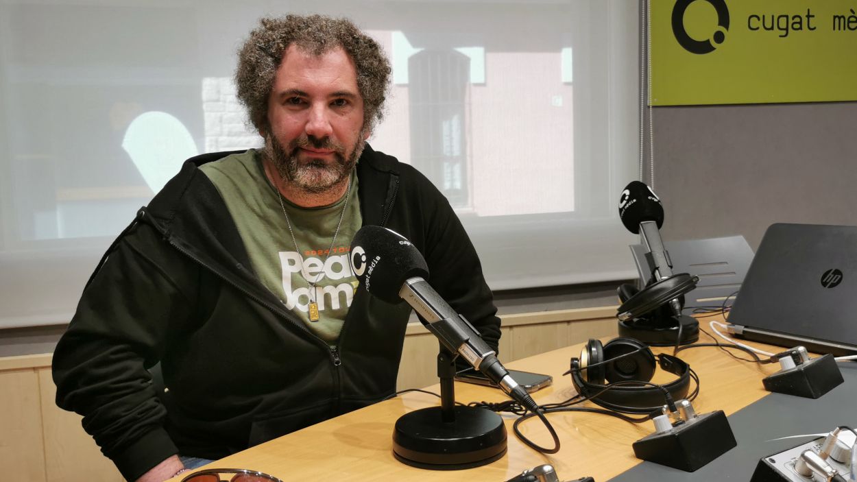 Roger Grfols, llibreter de La Salvatge, a Rdio Sant Cugat / Foto: Cugat Mdia