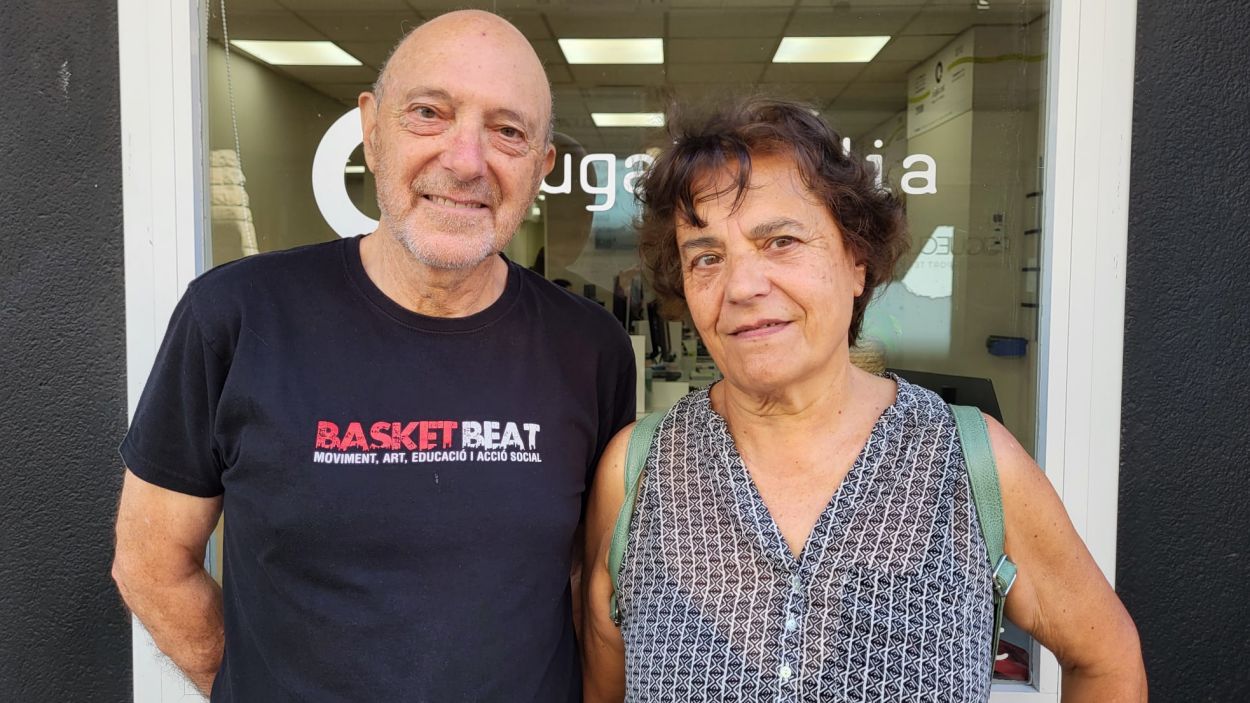 En Carles Bertrand i la Marta Albir són dos santcugatencs que fa vuit anys que són família d'acollida d'urgència / Foto: Cugat Mèdia En Carles Bertrand i la Marta Albir són dos santcugatencs que fa vuit anys que són família d'acollida d'urgència / Foto: Cugat Mèdia