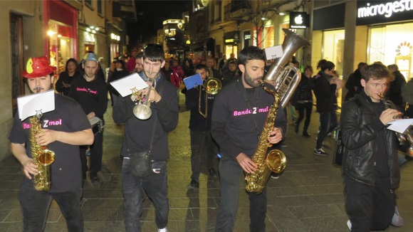 Carnaval: Cercavila de Mardi Gras amb banda de carrer