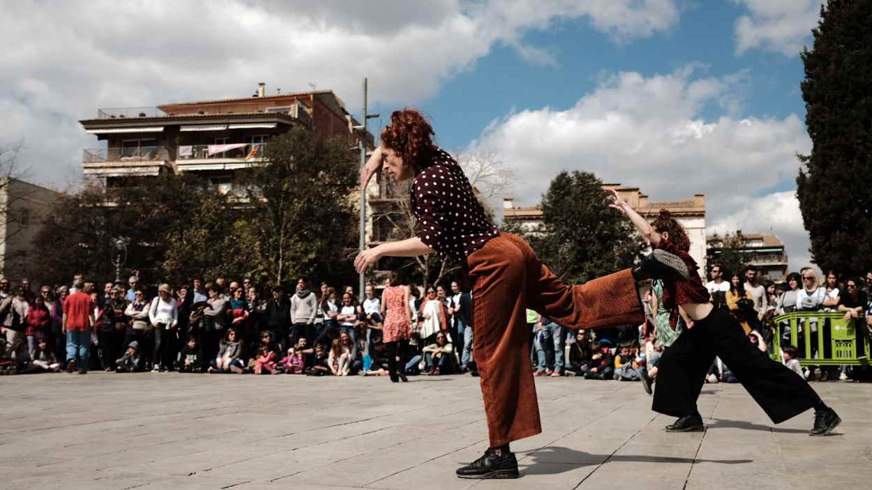 Presentació de la Taula d'Arts Escèniques-Dansa i de l'espectacle 'El carrer dansa'