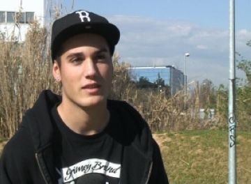 L'skater santugatenc Alejandro Martnez est patrocinat per la marca de sabatilles VOX