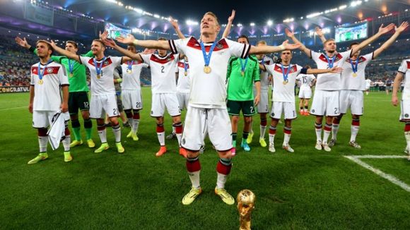 La selecci alemanya celebrant el ttol de campiona del mn // Font: FIFA