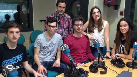 Els alumnes del Pla i Farreras visiten Cugat.cat per explicar els treballs