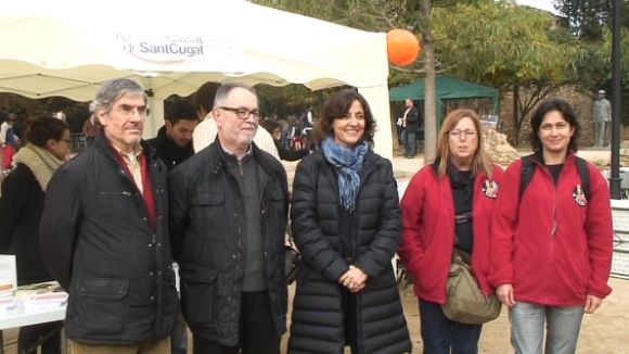 Representants de les quatre candidatures als Premis Ciutat de Sant Cugat d'enguany amb l'alcaldessa