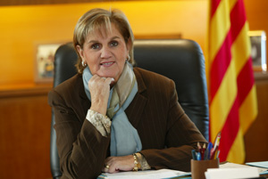 La consellera, de visita a Sant Cugat, ha informat que el govern espanyol ha aprovat la petici.
