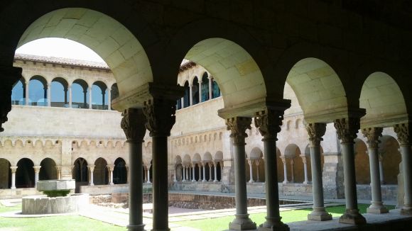 Visita: Impro-claustre al Monestir