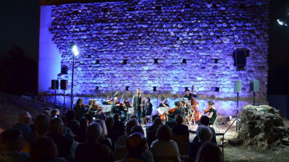 Concert al Castell de Canals: Eduard Iniesta i Celeste Alas amb 'Ensemble'